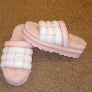 UGG Pink, marshmallow slippers